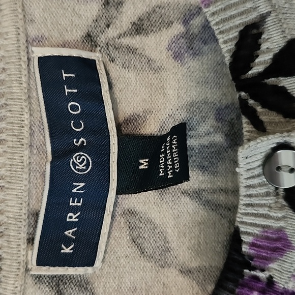 NWOT Women's Karen Scott Button Up Floral Sweater Size M  Stunning - Picture 2 of 9